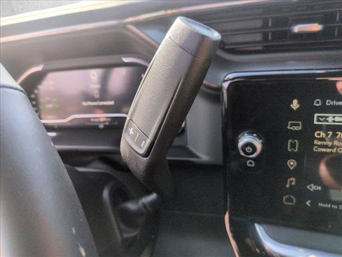 Used 2025 GMC Sierra 2500 Denali Ultimate image 12