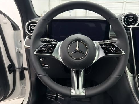 Used 2026 Mercedes-Benz GLC 300 4MATIC image 15