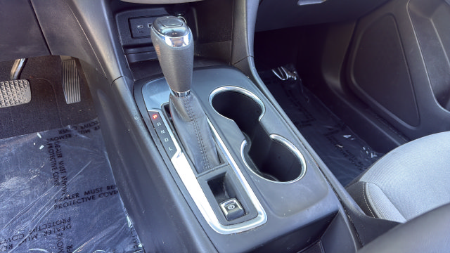 Used 2020 Chevrolet Equinox LS w/ LS Convenience Package FWD image 21