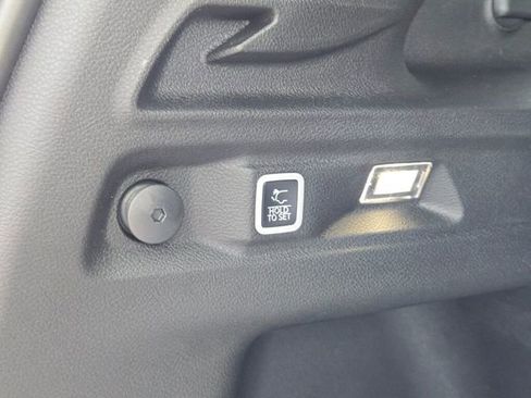 New 2025 Jeep Grand Cherokee L Limited w/ Black Appearance Package image 18