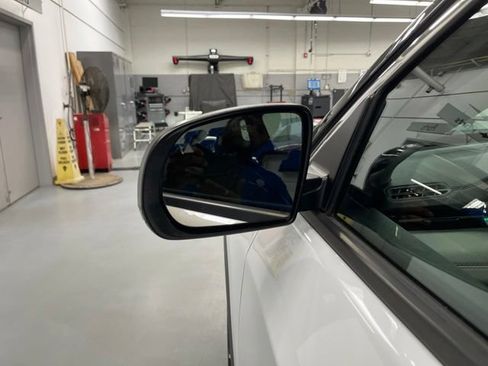 Used 2022 Jeep Compass Limited AWD/4WD image 13