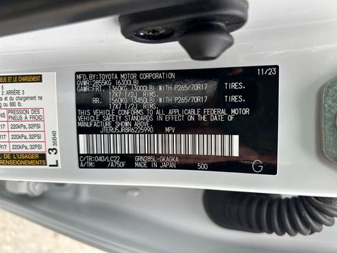 Used 2024 Toyota 4Runner TRD Off-Road Premium image 35