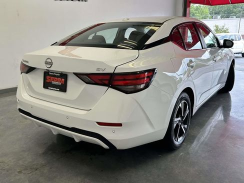 Used 2024 Nissan Sentra SV FWD image 3