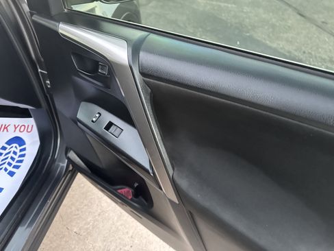 Used 2017 Toyota RAV4 LE image 21
