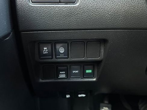 Used 2021 Nissan Rogue Sport S image 30