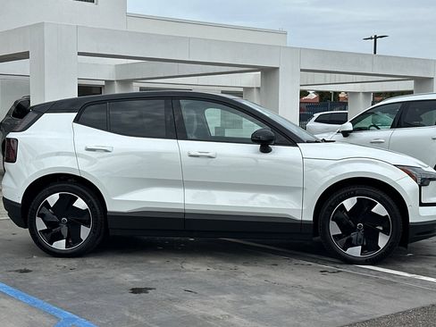 New 2026 Volvo EX30 Ultra w/ Climate Package image 4