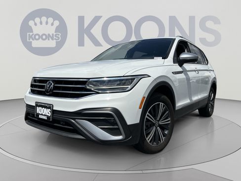 Used 2024 Volkswagen Tiguan Wolfsburg Edition AWD/4WD image 1