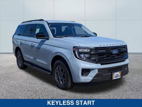 Certified 2025 Ford Expedition Active RWD image 7