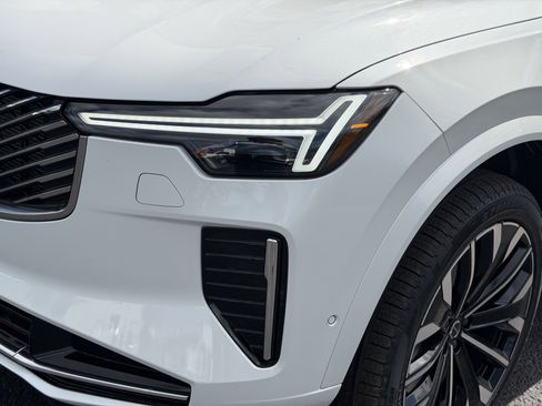 New 2026 Volvo XC90 T8 Plus w/ Protection Package AWD/4WD image 8