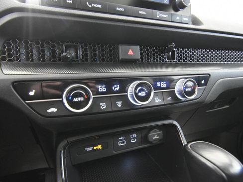 Used 2025 Honda CR-V Sport image 25