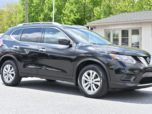 Used 2016 Nissan Rogue SV AWD/4WD image 2