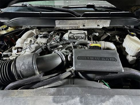 Used 2018 Chevrolet Silverado 2500 LTZ image 31