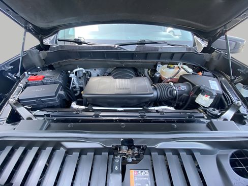 Used 2021 Chevrolet Silverado 1500 LT Trail Boss w/ Convenience Package II image 8