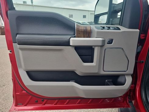 Used 2018 Ford F150 Lariat w/ Equipment Group 502A Luxury AWD/4WD image 10