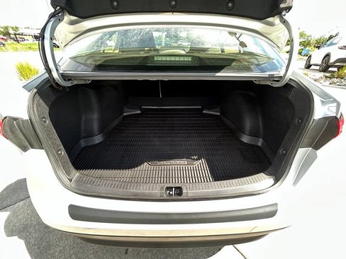 Used 2024 Toyota Corolla LE w/ LE Premium Package FWD image 28