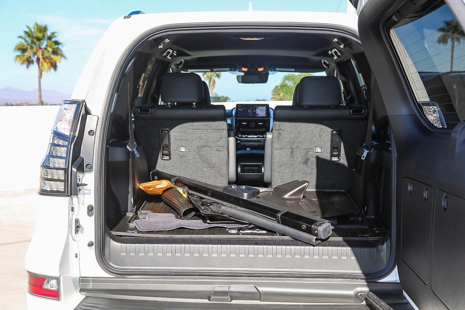 Used 2023 Lexus GX 460 Luxury w/ Sport Design Package AWD/4WD image 13