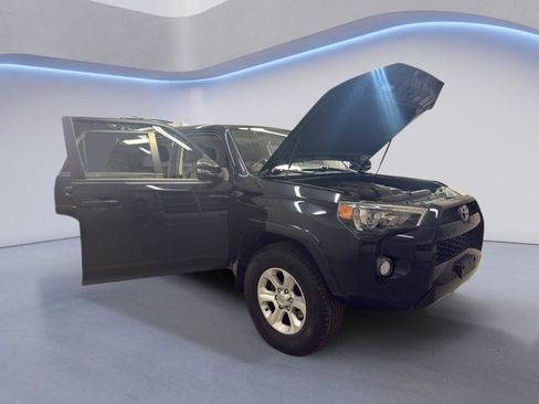 Used 2018 Toyota 4Runner SR5 Premium AWD/4WD image 7
