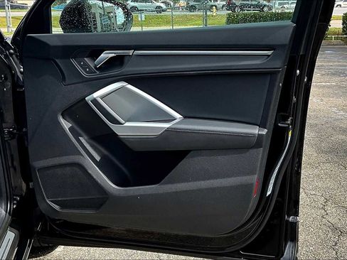 Used 2019 Audi Q3 2.0T Premium Plus image 25