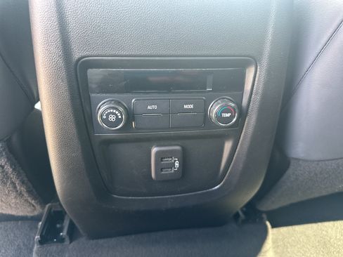 Used 2023 Buick Enclave Essence FWD image 22