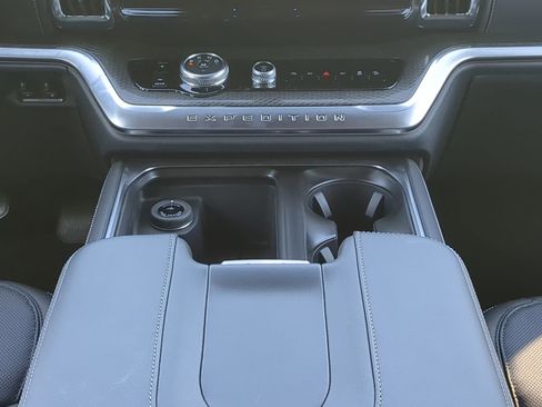 New 2026 Ford Expedition Max Platinum AWD/4WD image 17