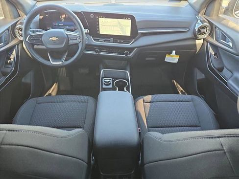 New 2026 Chevrolet Equinox LT w/ LPO, Floor Liner Package image 16