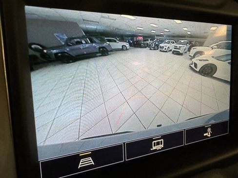 Used 2022 Chevrolet Silverado 1500 LTZ w/ LTZ Convenience Package II image 16