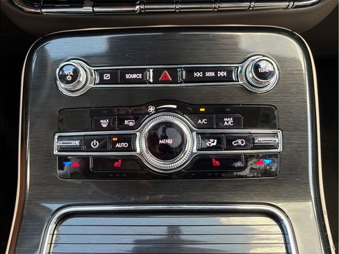 Used 2022 Lincoln Nautilus FWD image 31