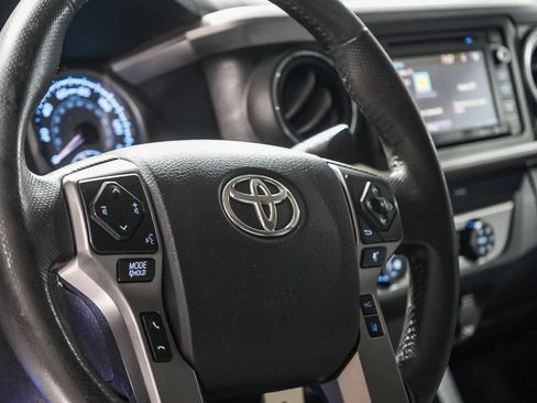 Certified 2019 Toyota Tacoma SR5 RWD image 20