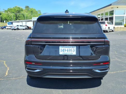 Used 2025 Lincoln Nautilus Reserve AWD/4WD image 7