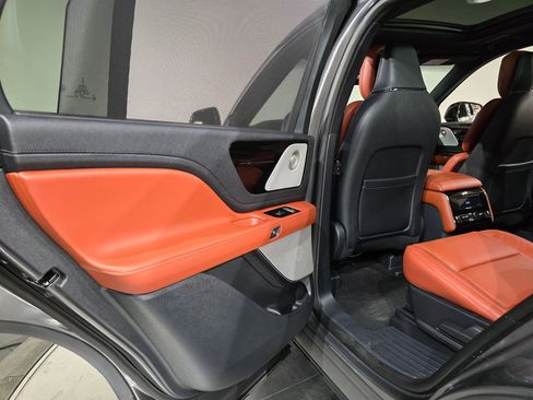 New 2025 Lincoln Aviator Reserve w/ Equipment Group 201A AWD/4WD image 37