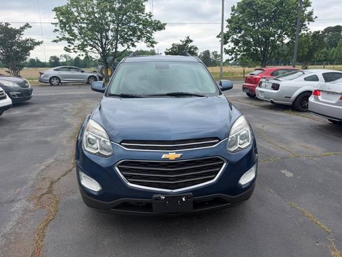 Used 2017 Chevrolet Equinox LT w/ Convenience Package AWD/4WD image 2