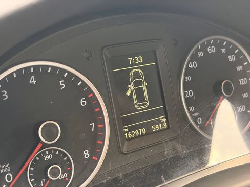 Used 2013 Volkswagen Tiguan S AWD/4WD image 8