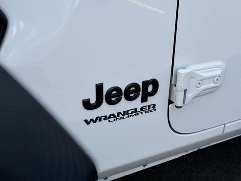 Used 2020 Jeep Wrangler Unlimited Sport AWD/4WD image 17