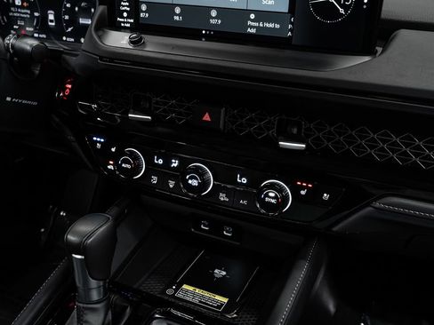 Used 2024 Honda Accord Touring image 23