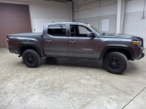Used 2021 Toyota Tacoma TRD Off-Road image 6