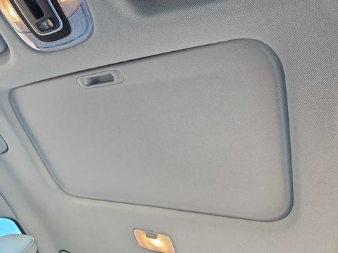 Certified 2022 Hyundai Elantra Limited w/ Cargo Package image 19