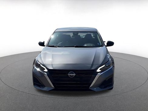 Used 2025 Nissan Altima 2.5 SV FWD image 4