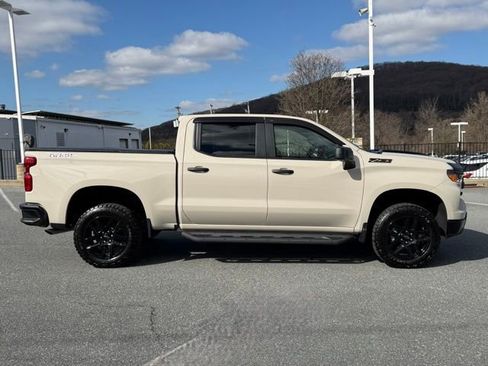 New 2026 Chevrolet Silverado 1500 Custom Trail Boss w/ LPO, Dark Essentials Package AWD/4WD image 15