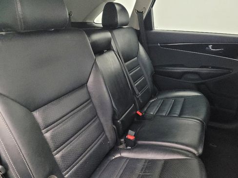 Used 2019 Kia Sorento EX AWD/4WD image 19