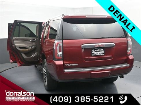 Used 2019 GMC Yukon Denali w/ Denali Ultimate Package image 27