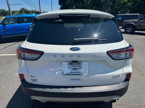 Used 2022 Ford Escape SE w/ Cold Weather Package AWD/4WD image 7