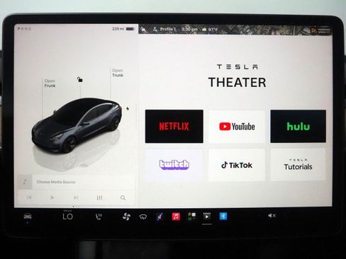 Used 2023 Tesla Model 3 Standard Range RWD image 37
