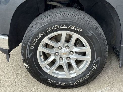 Used 2022 Chevrolet Silverado 1500 LT w/ LPO, Dark Essentials Package image 32