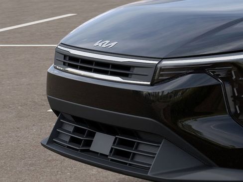 New 2025 Kia K4 LXS FWD image 12