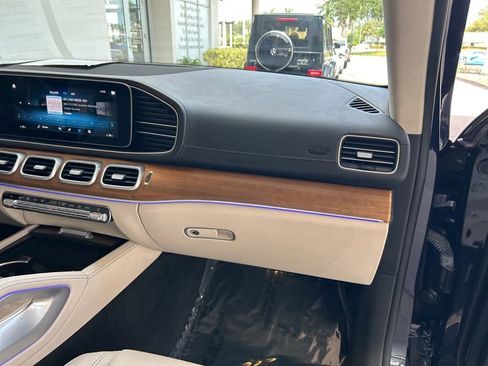 Used 2022 Mercedes-Benz GLS 450 4MATIC image 27