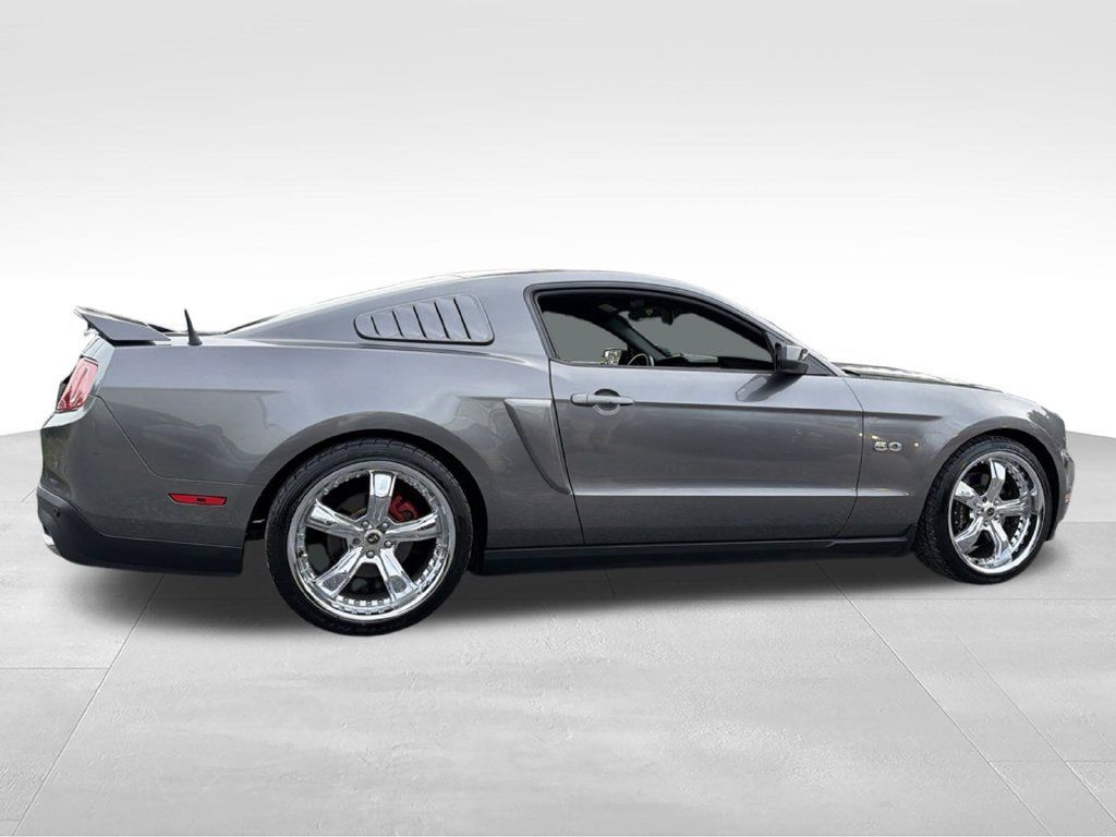 Used 2012 Ford Mustang GT Premium w/ Electronics Pkg RWD image 11
