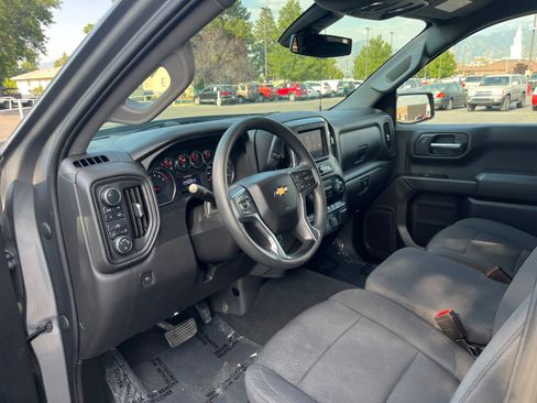 Used 2021 Chevrolet Silverado 1500 Custom w/ Safety Confidence Package AWD/4WD image 10