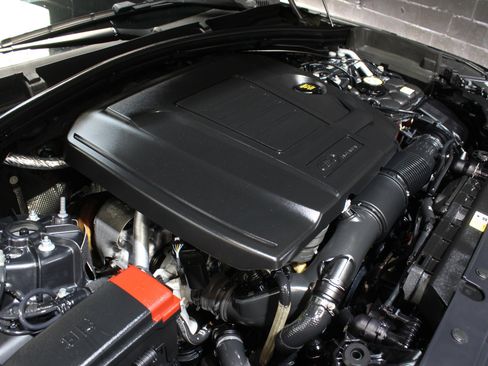 Used 2025 Land Rover Range Rover Velar Dynamic SE image 19