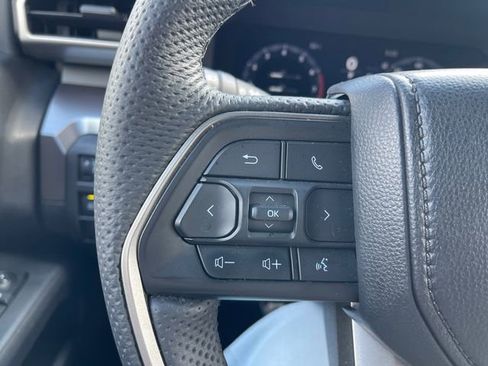 Used 2025 Toyota Tacoma TRD Sport AWD/4WD image 25