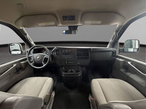 Used 2025 GMC Savana 3500 LT w/ LT Preferred Equipment Group RWD image 25